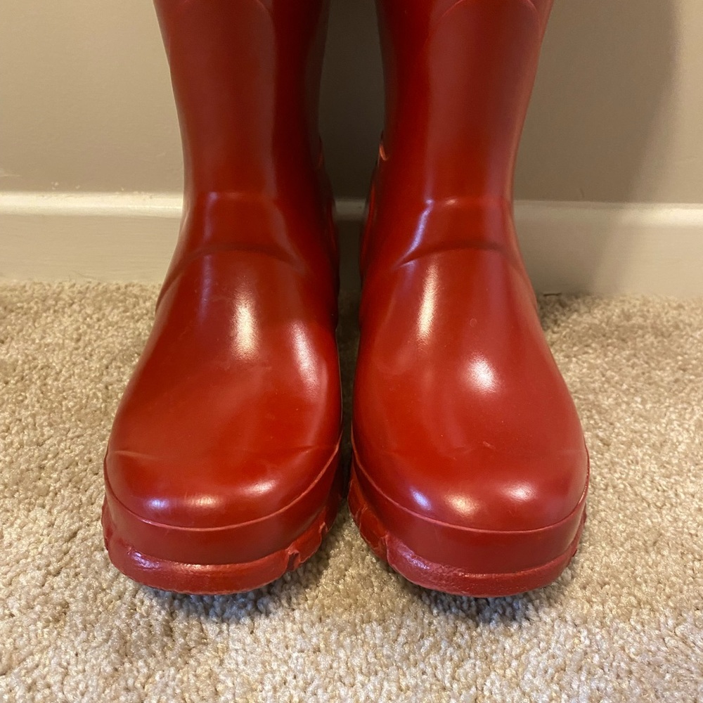 Red Hunter Rain Boots - Picture 3 of 7